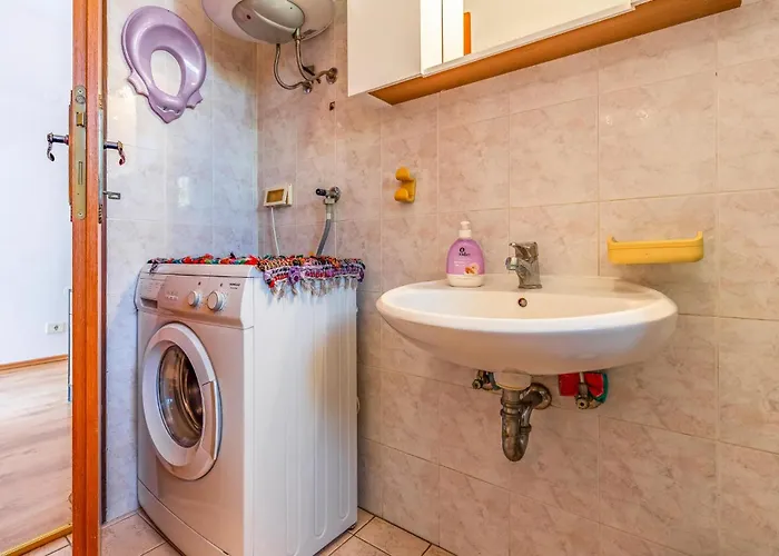 Lovely In With Kitchen Appartamento